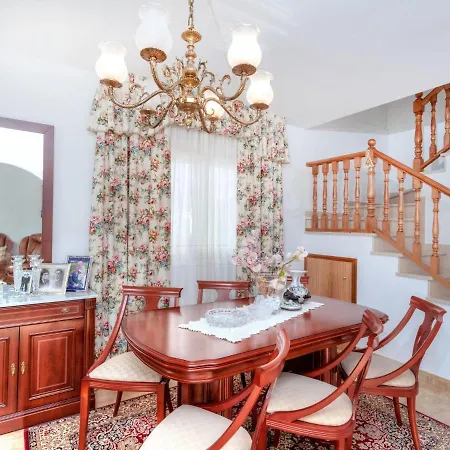 Capricho By Interhome Puigventos